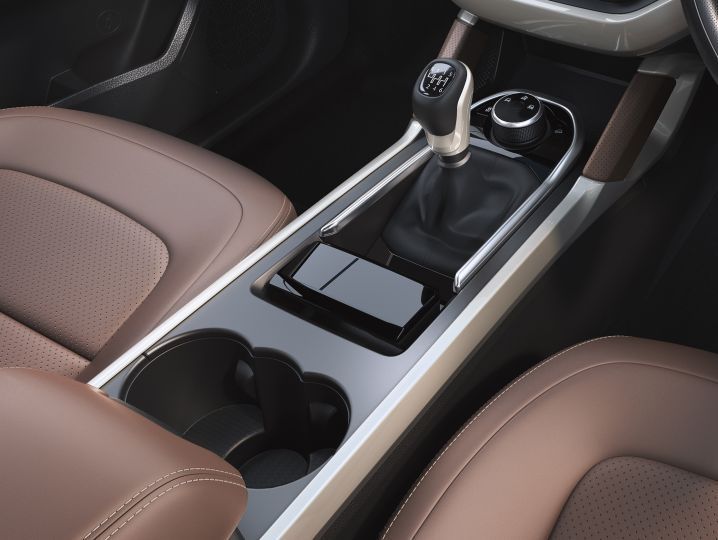 Tata Harrier top features