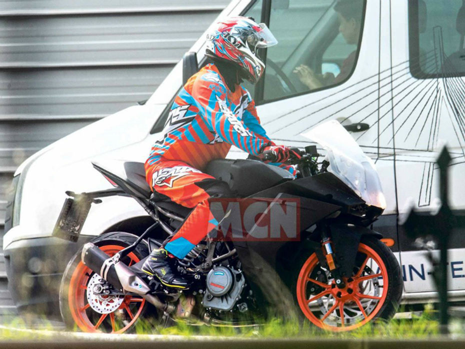 2019 KTM RC 390 Spotted Testing