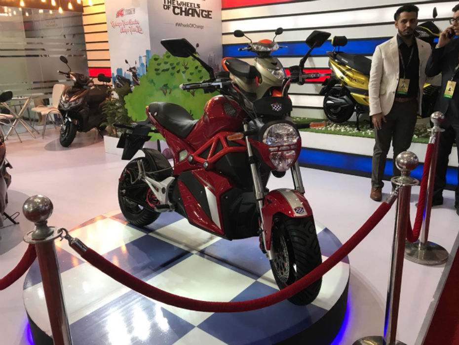Okinawa-Scooter-Showcase-Auto-Expo-18-1