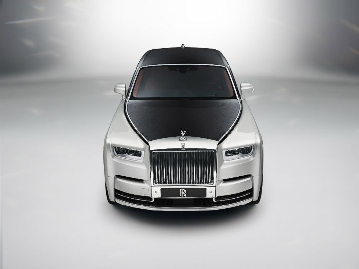 This is the RollsRoyce Spectre RRs first fullyelectric car  Top Gear
