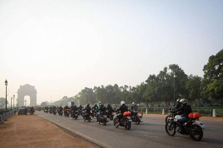 RE Himalayan Odyssey 2018 flag off rear shot