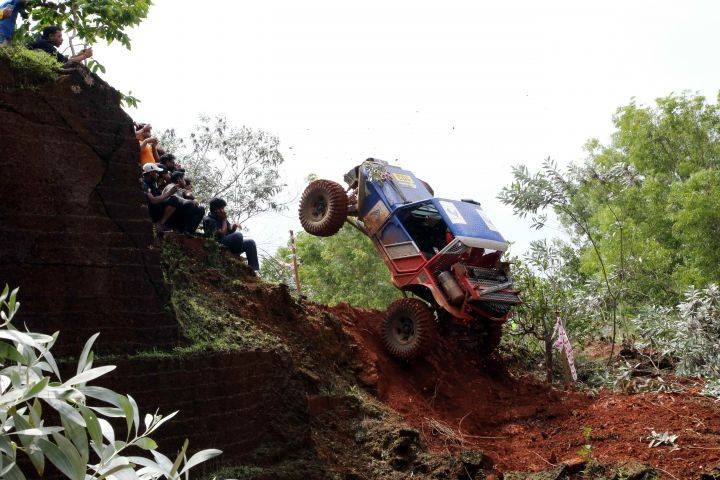 2018 Isuzu Rainforest Challenge Goa: Mucking About