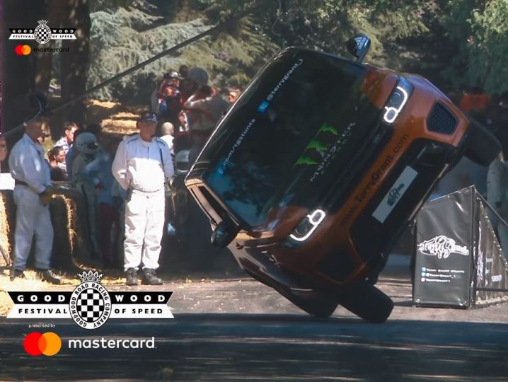 Range Rover Sport SVR On Two Wheels Sets New Record Range Rover Sport SVR On Two Wheels Sets New Record