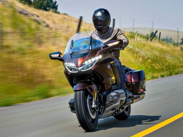 2018 Honda Gold Wing Deliveries Commence - Zigwheels