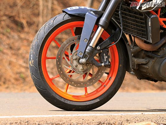Apollo tyres for ktm duke 390 Clearance