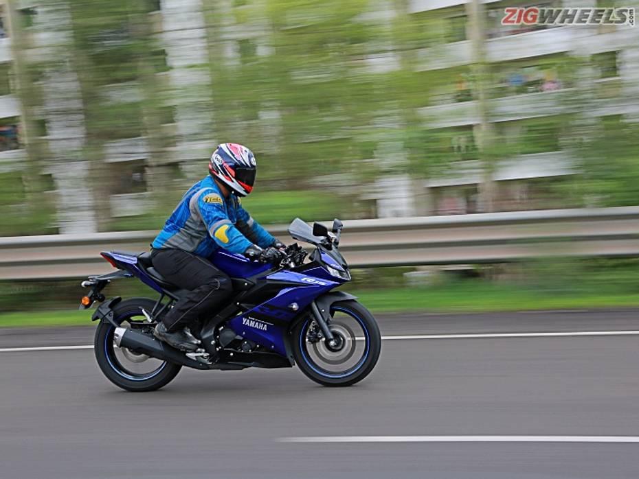 2018 Yamaha R15 v3.0 road test review