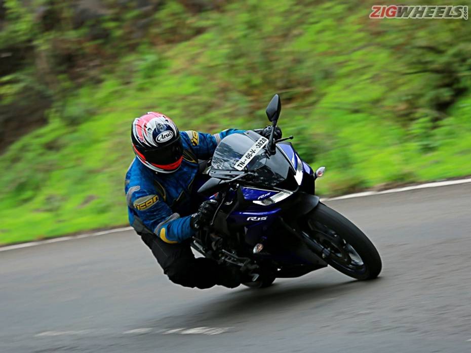 2018 Yamaha R15 v3.0 road test review