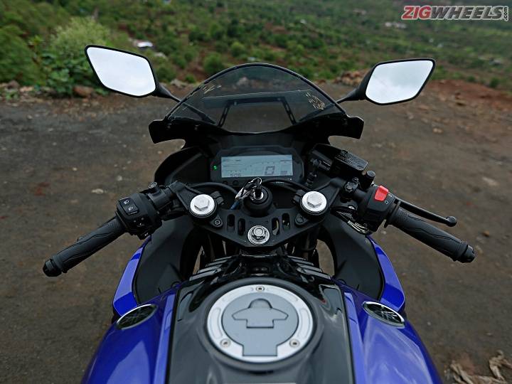 Yamaha r15 v3 online bs4 price