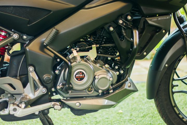 TVS Apache RTR 160 4V vs Honda X-Blade vs Bajaj Pulsar NS 160: Spec Comparison TVS Apache RTR 160 4V vs Honda X-Blade vs Bajaj Pulsar NS 160: Spec Comparison