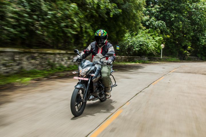 TVS Apache RTR 160 4V vs Honda X-Blade vs Bajaj Pulsar NS 160: Spec Comparison TVS Apache RTR 160 4V vs Honda X-Blade vs Bajaj Pulsar NS 160: Spec Comparison