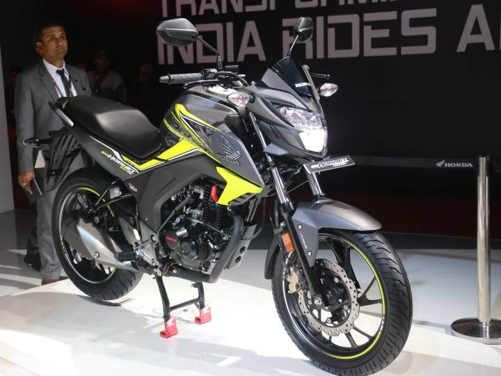 Honda hornet 160r store 2018 price