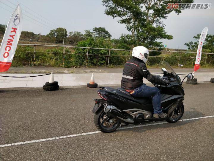 Kymco AK550