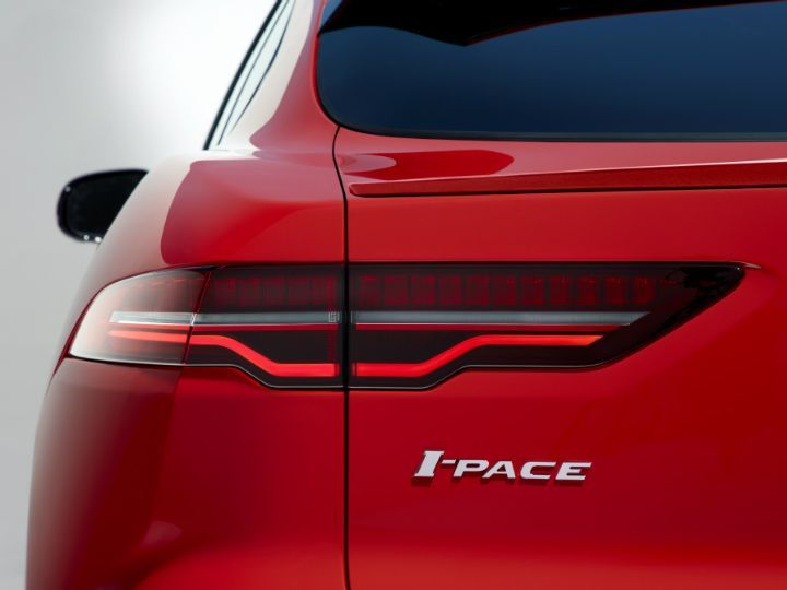 Jaguar I-Pace Tesla Model X Hunter