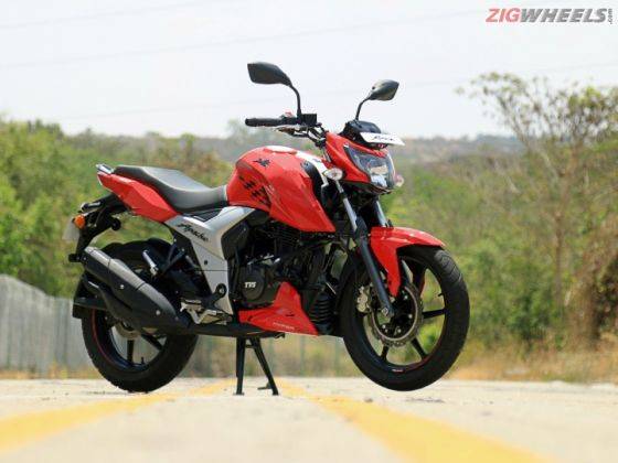 Tvs Apache Rtr 160 4v First Ride Review Zigwheels Tvs Apache Rtr 160 4v First Ride Review Zigwheels