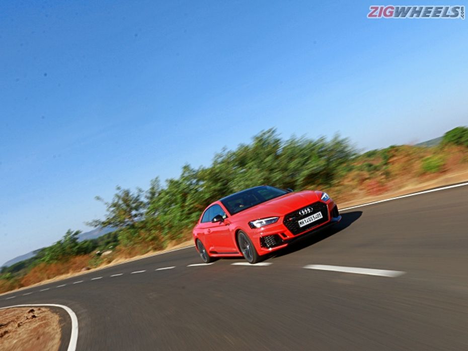 Audi RS5 Coupe drive