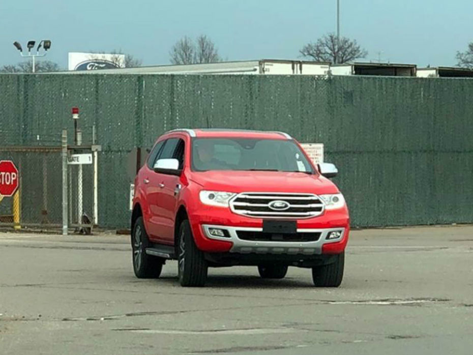 Ford Endeavour Facelift Spied Testing