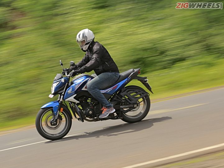 Honda CB Hornet 160R side action shot Honda CB Hornet 160R side action shot