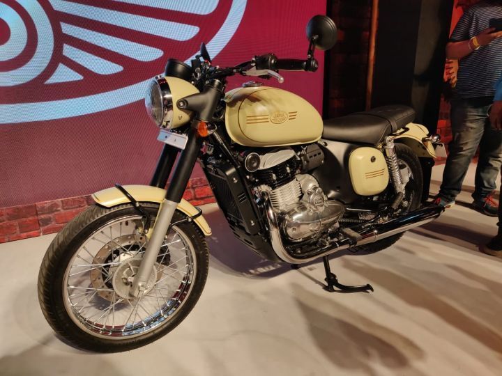 Check And Book Your Jawa In Person From December 15 Zigwheels