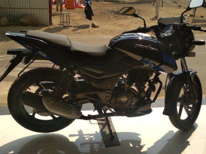 bajaj pulsar 150 engine cover