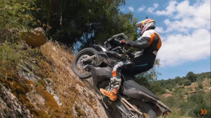 KTM 790 Adventure R images