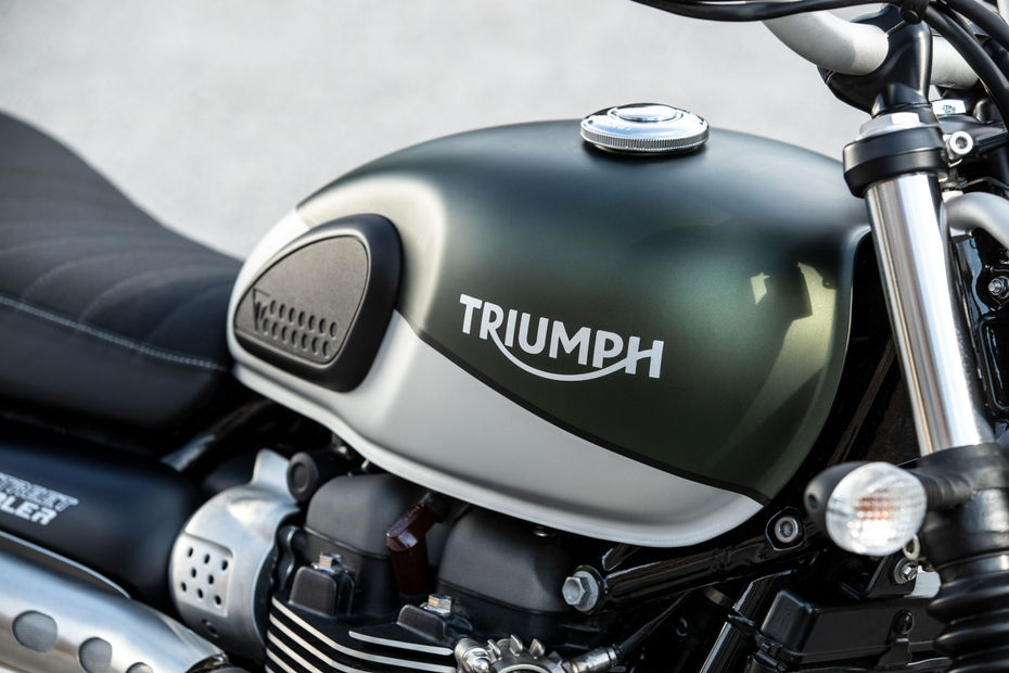 Triumph Unveils 2019 Street Twin, Street Scrambler: Intermot 2018