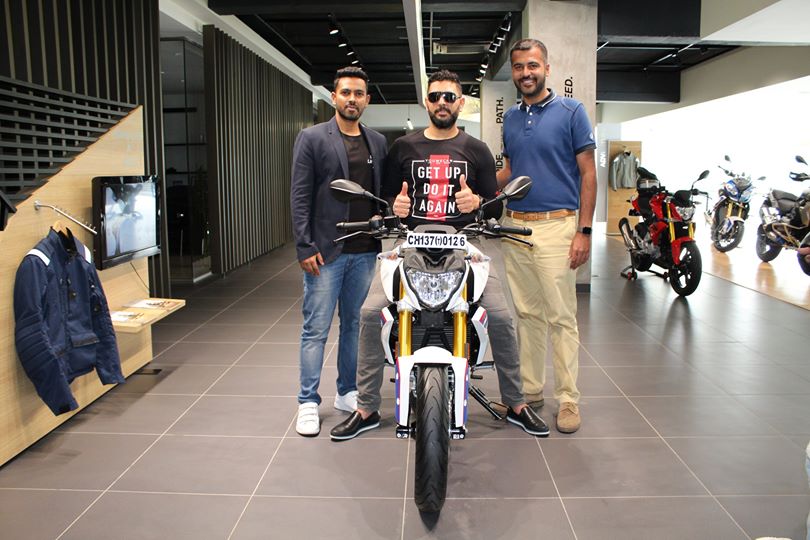 Cricketer Yuvraj Singh Takes Delivery Of The BMW G 310 R - ZigWheels