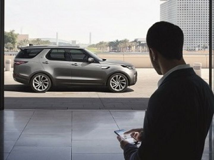 Land Rover Improves Remote Connectivity In Its Flagship SUVs - ZigWheels