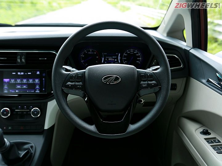 Mahindra Marazzo Review in Pictures