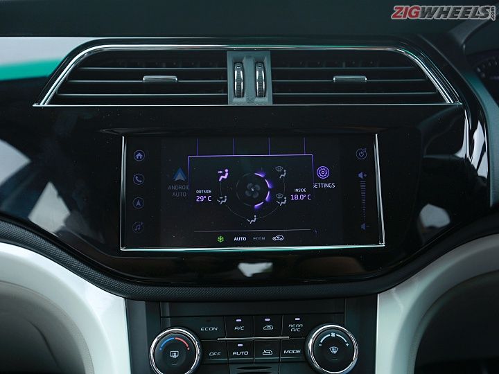 Mahindra Marazzo Review in Pictures