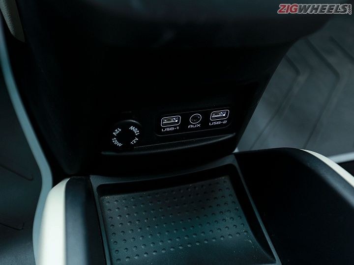 Mahindra Marazzo Review in Pictures