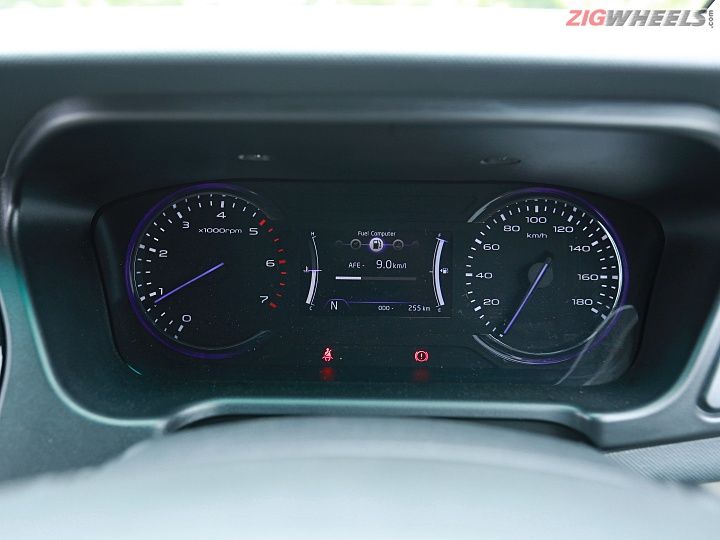 Mahindra Marazzo Review in Pictures