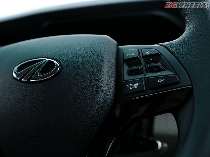 Mahindra Marazzo Review in Pictures