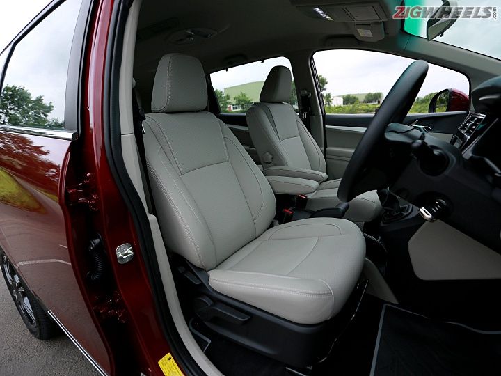 Mahindra Marazzo Review in Pictures