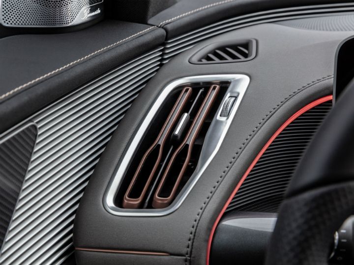 Mercedes-Benz EQC Revealed