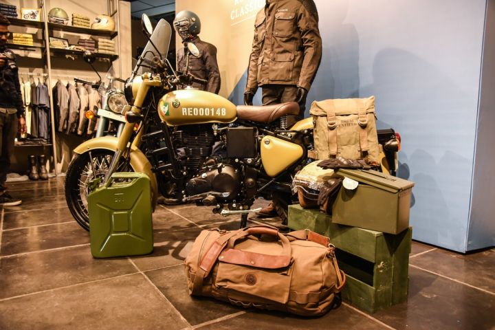 RE Classic 350 Signals Edition