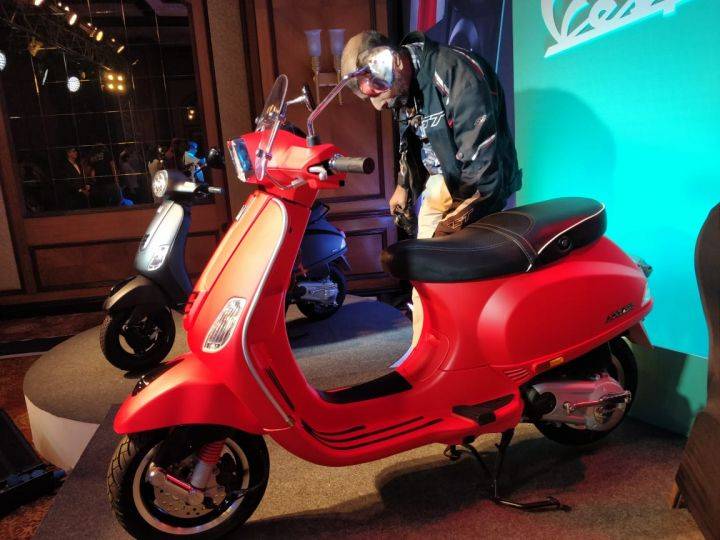 Vespa Scooter Range Gets A New Colour Palette For 2019 Zigwheels