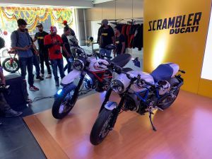 Ducati Scrambler Desert Sled Price 21 June Offers Images Mileage Reviews