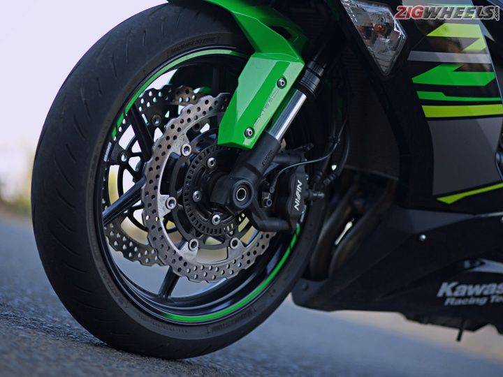 Kawasaki Ninja ZX-6R In Pictures