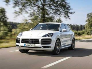 The Porsche Cayenne Turbo S E-Hybrid Is More Powerful Than The Lamborghini Urus!