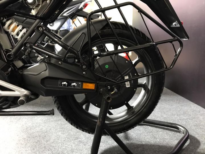 Revolt RV300 motor