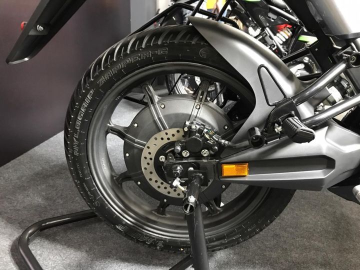 RV300 swingarm
