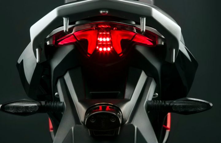 Revolt RV300: Image Gallery