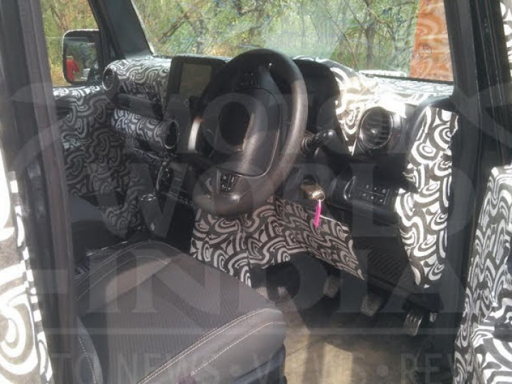 2020-Mahindra-Thar-02