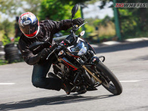Tvs Apache Rtr 160 4v Bs6 Price Mileage Images Review Zigwheels