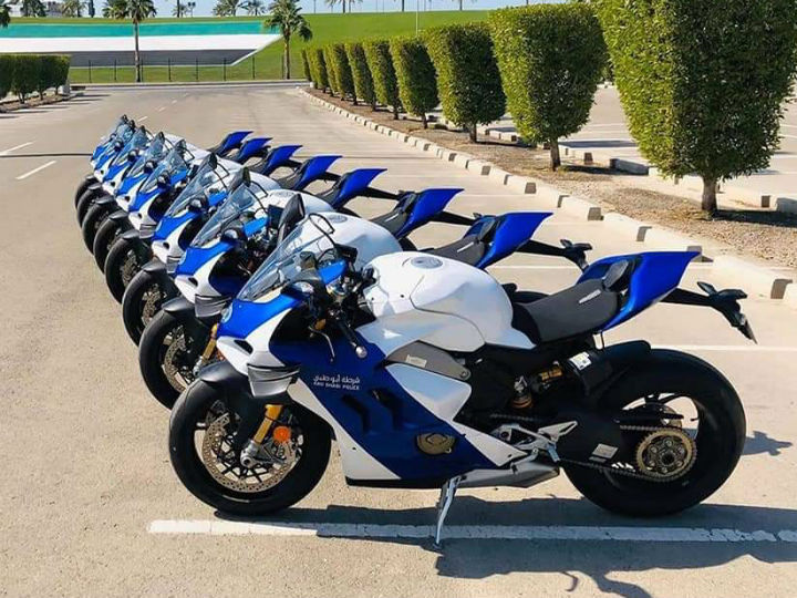 The Abu Dhubi Police Add The Ducati Panigale V4 R To Their Fleet Euro Cycles Of Central Florida Odessa