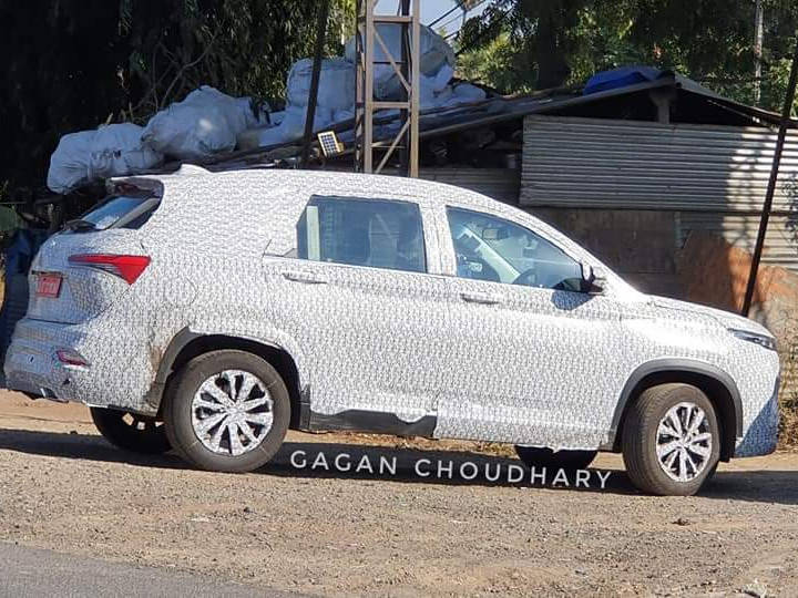 ZW-MG-Hector-6-seater-01-BS6