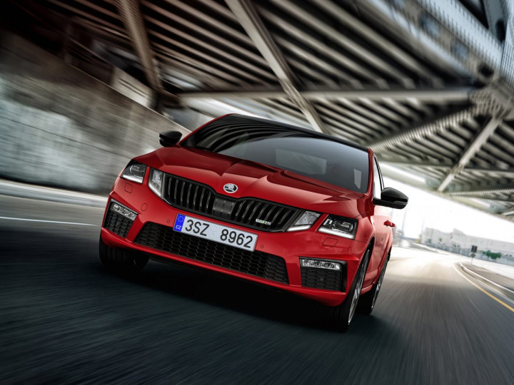 Zw-Skoda-Octavia_RS245-2