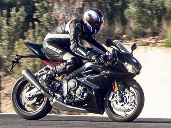 Finally Triumph S Next Iteration Of The Daytona Has Been Spotted Zigwheels