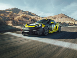 Porsche’s 718 Cayman GT4 Clubsport Is a Track-tuned, Turbo-less Beast