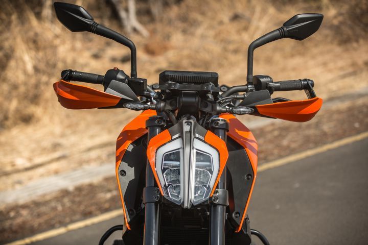 Honda CB300R vs KTM 390 Duke vs BMW G 310 R Spec Comparison